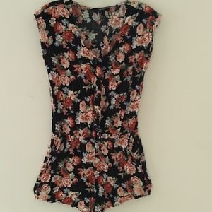 Floral romantic romper size jr m